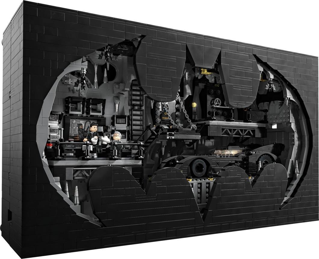 LEGO Batcave shadowbox 76252